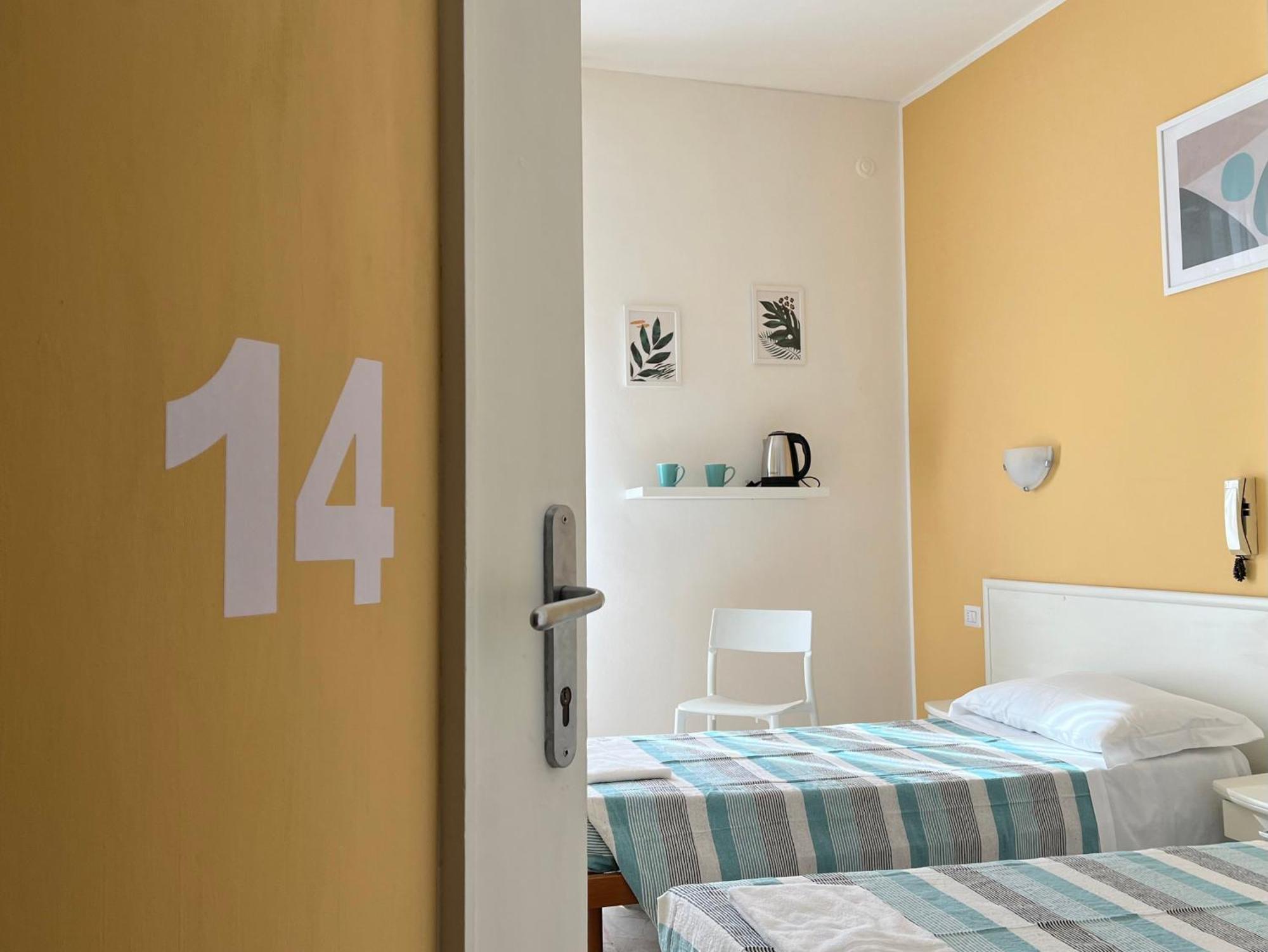 Hotel Parini Cesano Boscone Ngoại thất bức ảnh